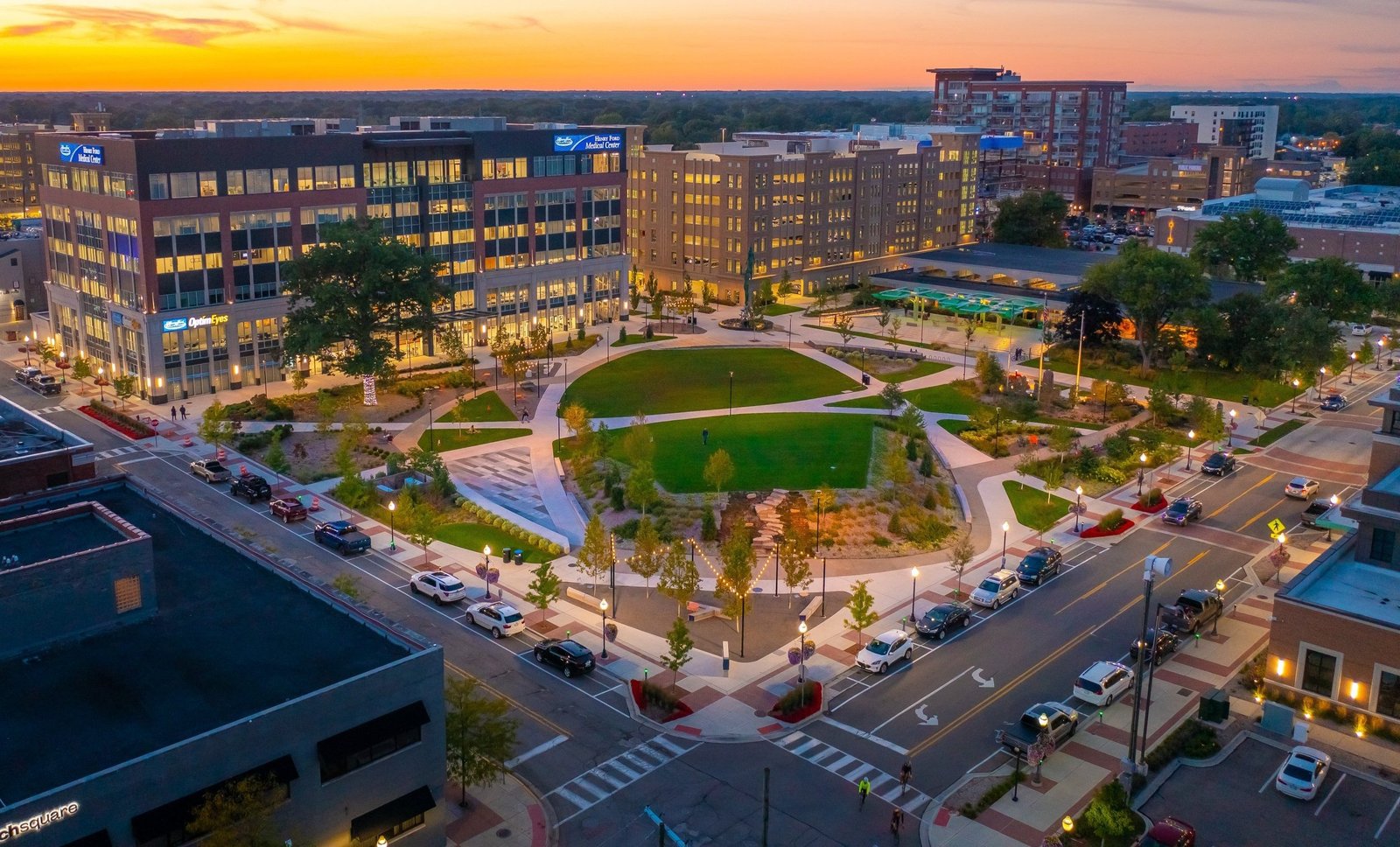 Công viên trung tâm thành phố Centennial Commons 