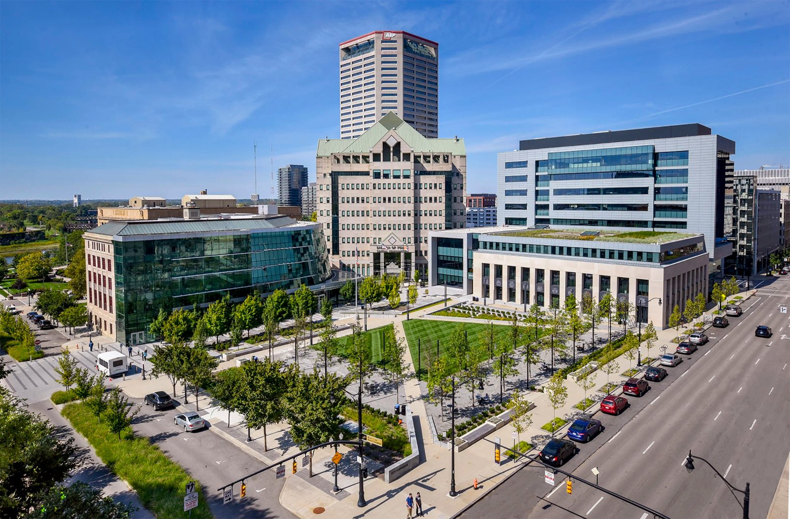 Trung tâm Chính phủ Michael B. Coleman và Khuôn viên Thành phố