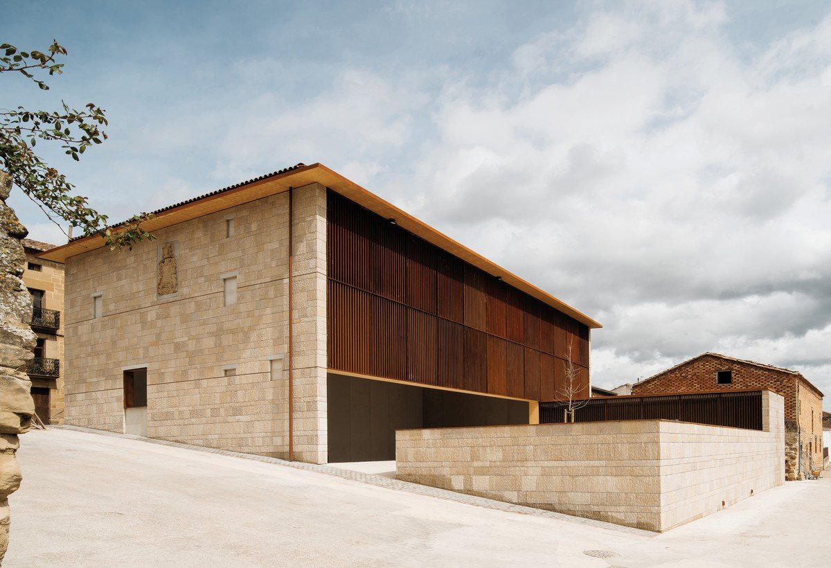 Tòa án Maeztu Pelota