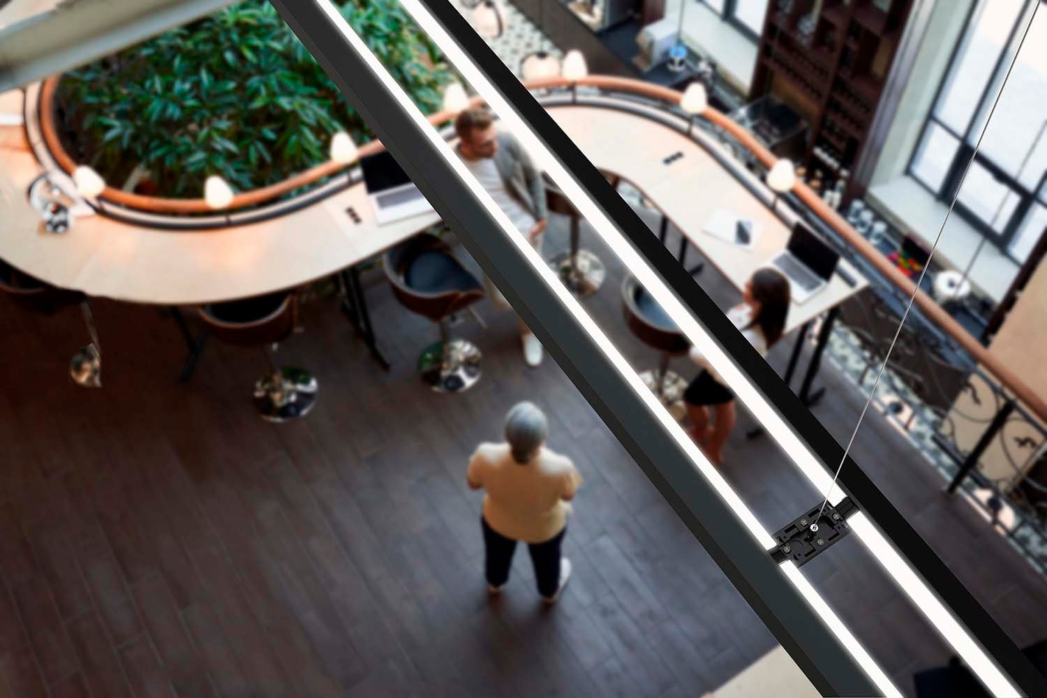 Văn Phòng Với Thiết Kế Ánh Sáng Linh Hoạt