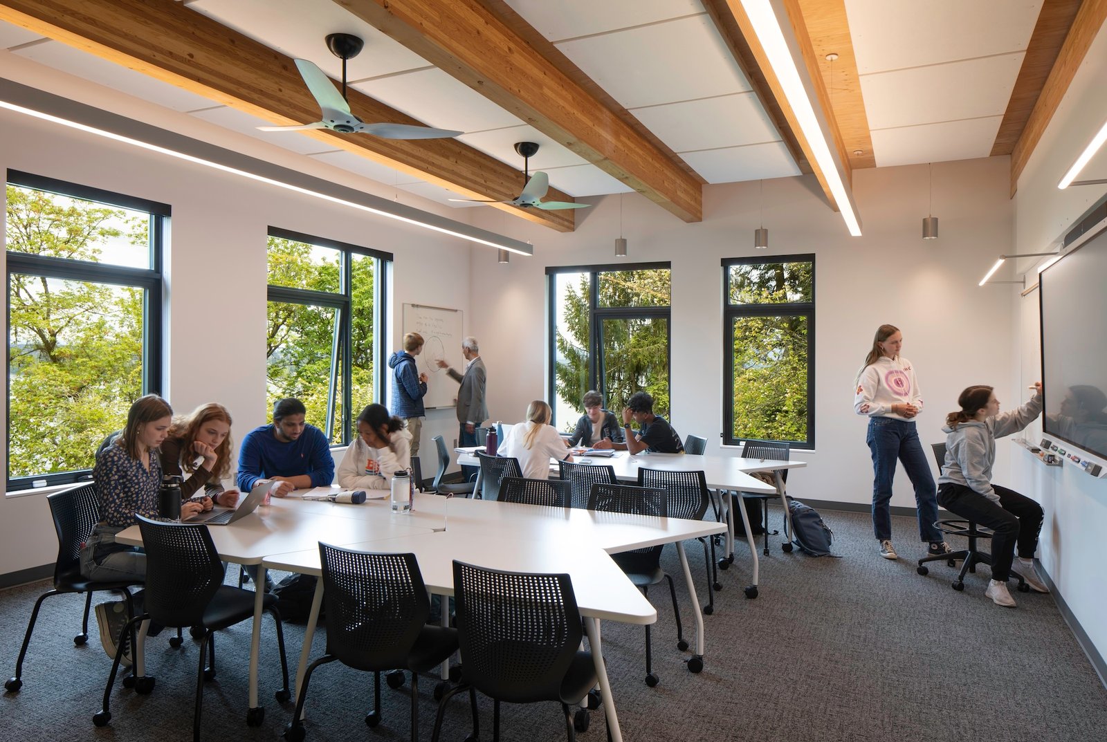 Trường trung học mới, trường Bush