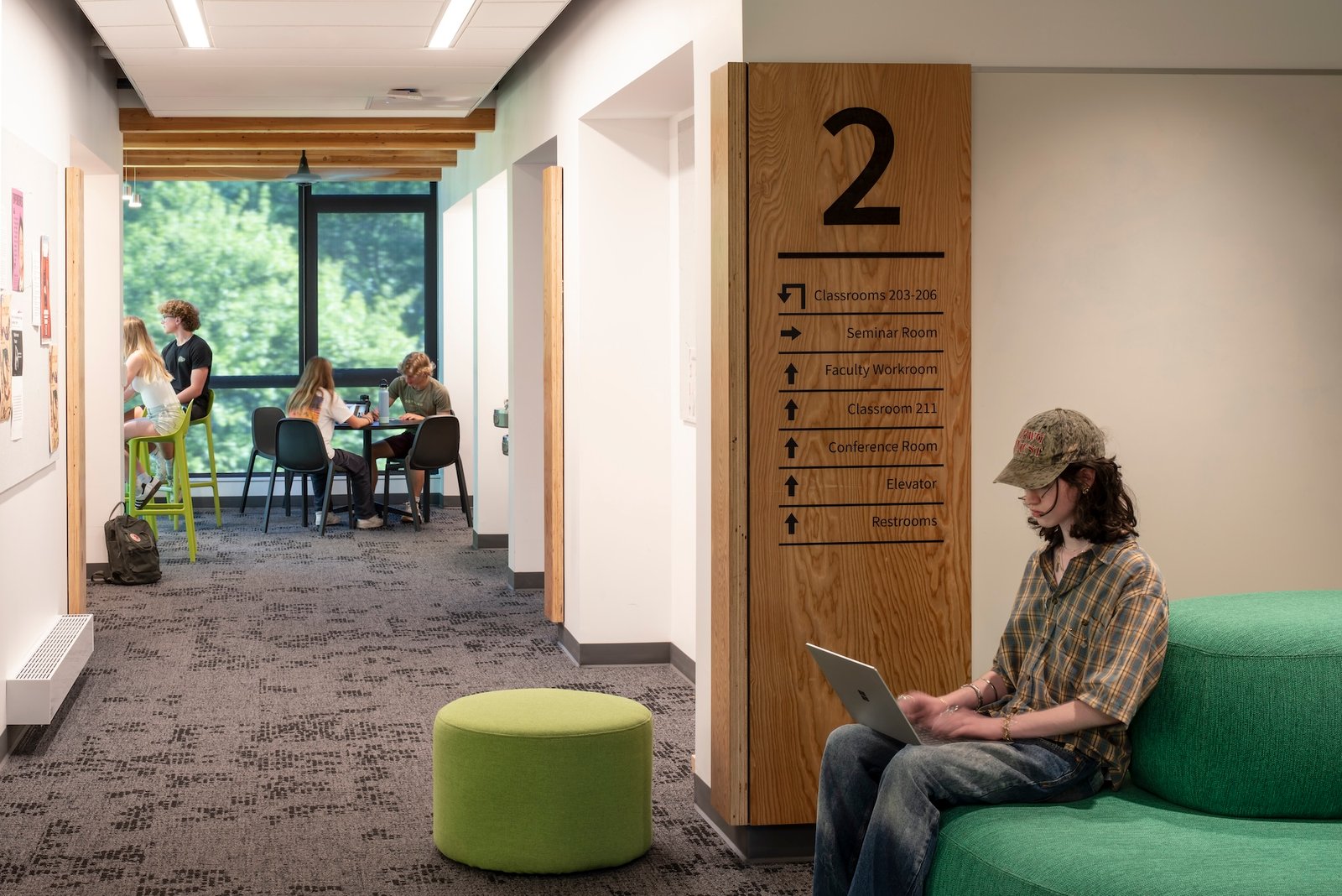 Trường trung học mới, trường Bush