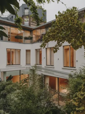 Louis Paris House quận 11