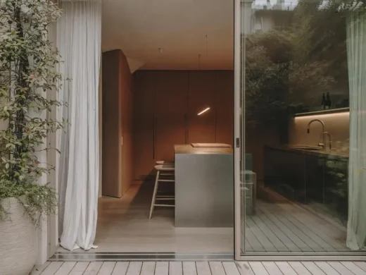 Louis Paris House quận 11