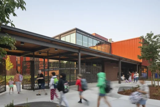 Washington School for the Deaf, Vancouver building entry