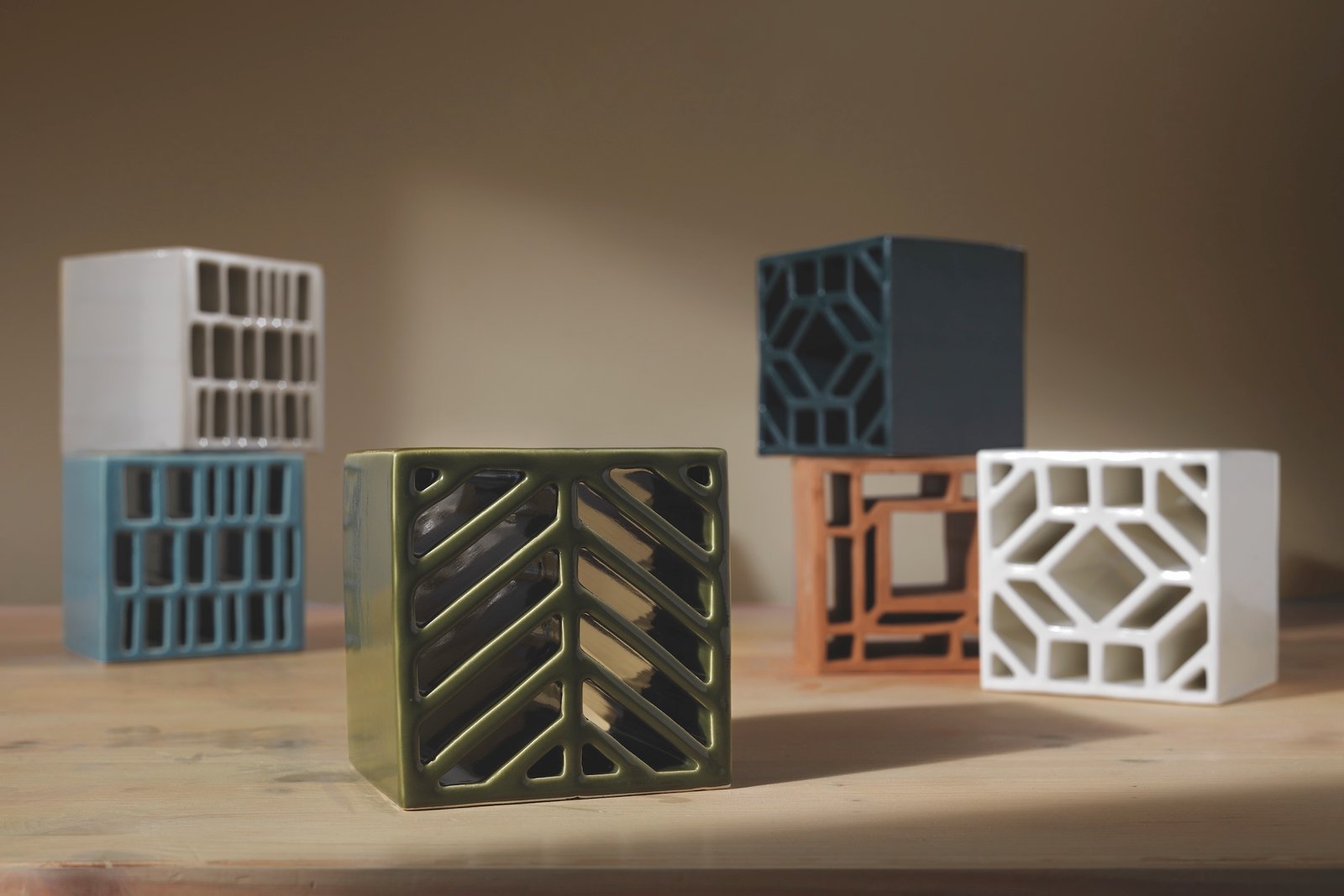 Hình ảnh vách ngăn bằng gạch và gốm.