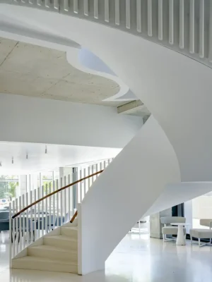 Trụ sở quốc tế ACCIONA Cầu thang xoắn ốc văn phòng Madrid