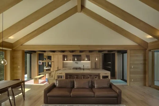 Bụng Nhà Cá Voi New Brunswick