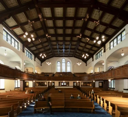 Khu phức hợp Nhà thờ Butterfly + First Baptist Vancouver, BC