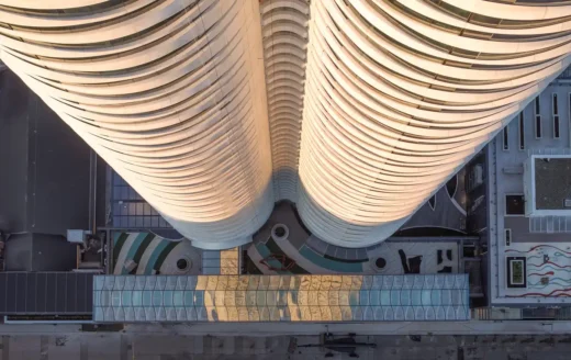 Tòa nhà Tổ hợp Nhà thờ Butterfly + First Baptist Vancouver