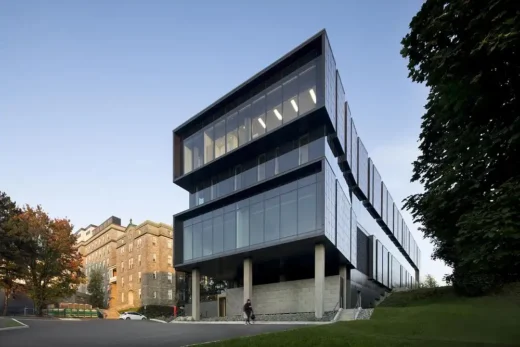 Nhà giáo dục y tế Đại học Laval