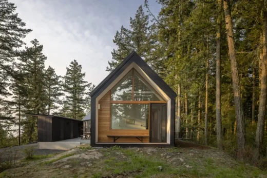 Doe Bay Retreat Orcas Island, Washington home by Heliotrope Architects