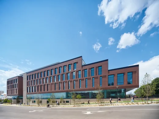 Tòa nhà Kinh doanh John Tulloch Đại học Nevada-Reno