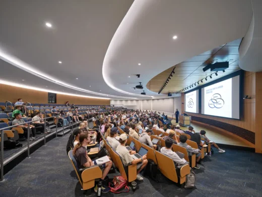 Tòa nhà kinh doanh John Tulloch tại Đại học Nevada, Reno