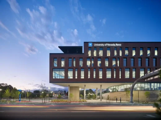 Tòa nhà kinh doanh John Tulloch tại Đại học Nevada, Reno