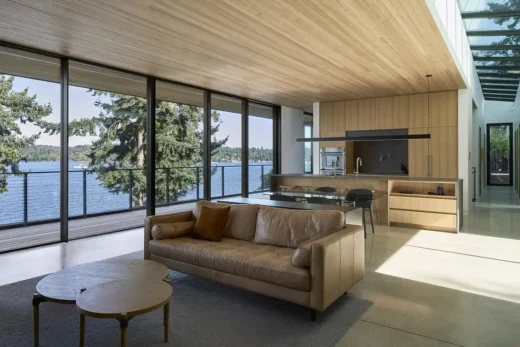 Nhà Tầng Willis Point British Columbia Canada