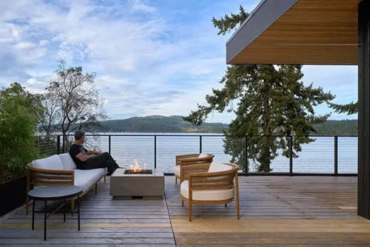 Nhà Tầng Willis Point British Columbia Canada