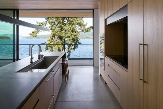 Nhà Tầng Willis Point British Columbia Canada