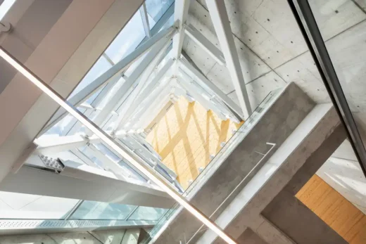 Nhà trưng bày mới cho Nhà thờ Saint Josephs ở Mount Royal Montréal Canada