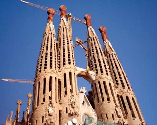 Sagrada Familia Barcelona của Antoni Gaudi
