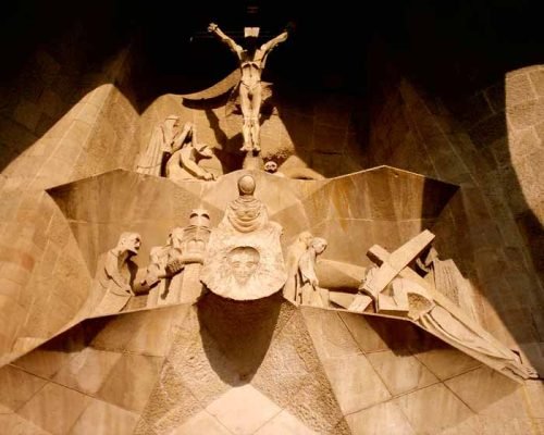 Sagrada Familia Barcelona của Antoni Gaudi