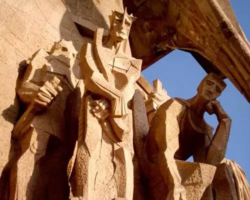 Sagrada Familia Barcelona của Antoni Gaudi