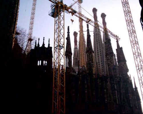 Sagrada Familia Barcelona, ​​​​tòa nhà thờ Antoni Gaudi