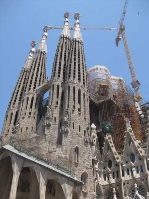 Sagrada Familia Barcelona, ​​​​tòa nhà thờ Antoni Gaudi