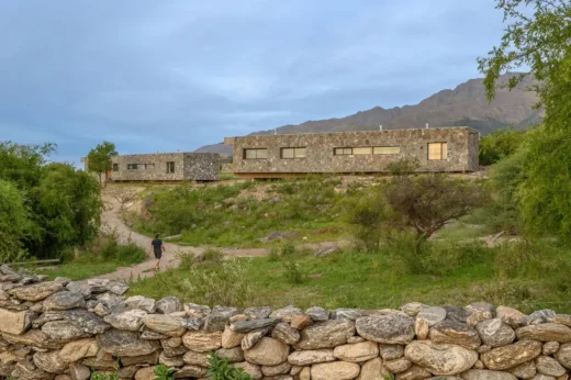 Nhà đá treo Yacanto Cordoba