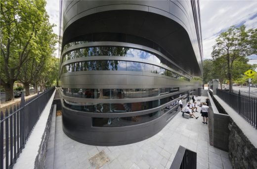 Trung tâm Khoa học và Công nghệ Geoff Handbury