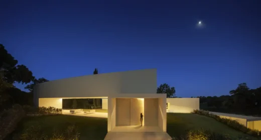 Thiết kế nhà sang trọng hiện đại ở Madrid