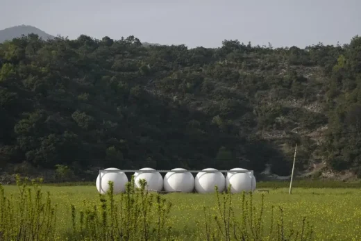 Tác phẩm sắp đặt trong mây Tỉnh Ninh Ba