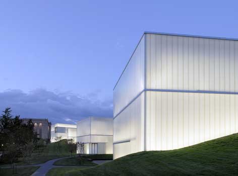 Bảo tàng Nghệ thuật Nelson Atkins: Tòa nhà Thành phố Kansas