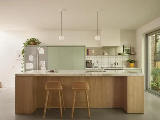 ShoeBox CHB Petit Laurier Montréal Canada