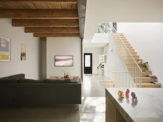 ShoeBox CHB Petit Laurier Montréal Canada