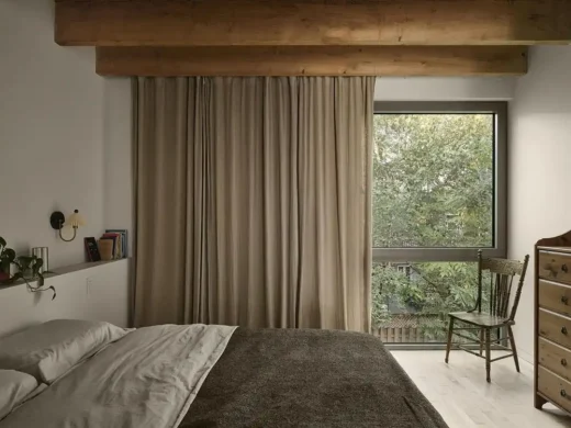 ShoeBox CHB Petit Laurier Montréal Canada