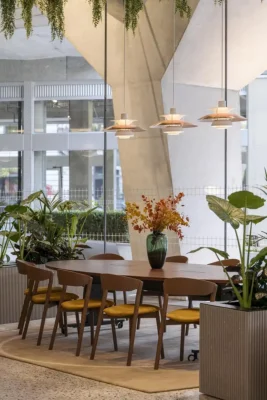 Tân trang lại tòa nhà Space House Covent Garden London