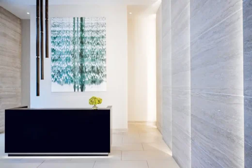 Nội thất của Tạp chí Jersey City, NJ, quầy lễ tân