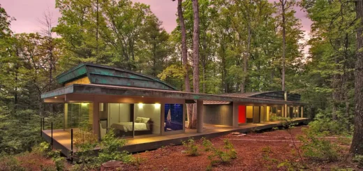 Sông đôi ở Suối nước nóng Lost Valley Virginia Hoa Kỳ