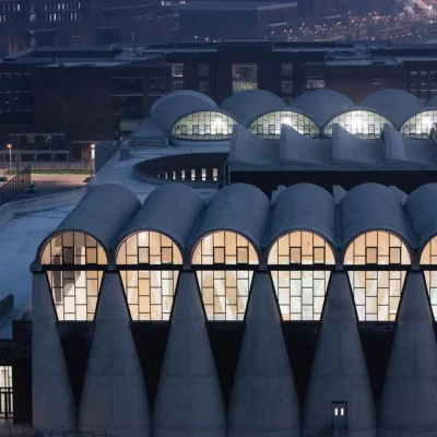 Kiến trúc sống động giữa chủ nghĩa duy tâm và hiện thực Aedes Triển lãm Berlin