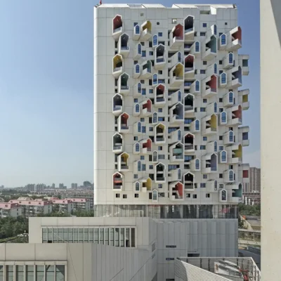 Kiến trúc sống động giữa chủ nghĩa duy tâm và hiện thực Aedes Triển lãm Berlin