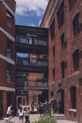 Tòa nhà bán lẻ Younghusband Woolstore Kensington Victoria