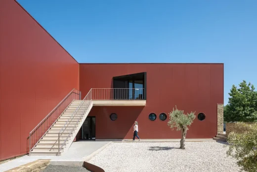 Hầm rượu vang Borges Sabrosa miền bắc Bồ Đào Nha