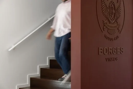 Tòa nhà thương mại Borges Wine Cellar Sabrosa Bồ Đào Nha