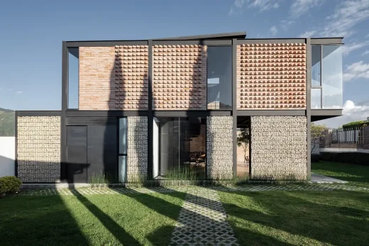 Nhà bia Quito Ecuador