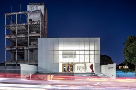 Phòng trưng bày Simões de Assis Curitiba Brazil