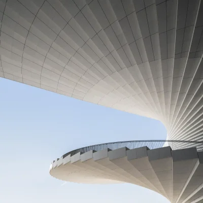 Nhà hát lớn gần hoàn thành ở Thượng Hải Trung Quốc