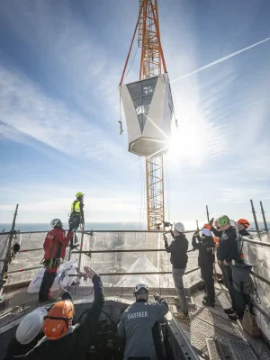 Tháp Sagrada Familia của tòa nhà Jesus Christ Barcelona