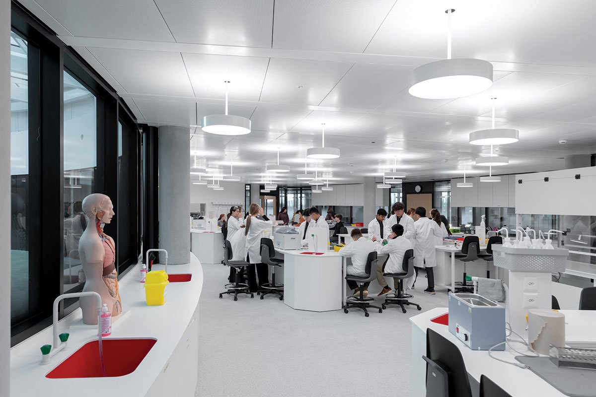 Philo tại Viện Le Rosey