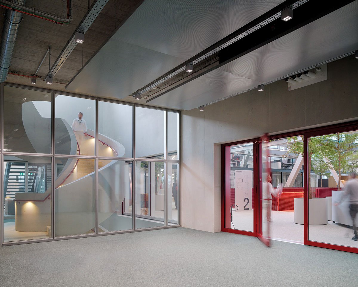 Trụ sở Đài phát thanh Télévision Suisse